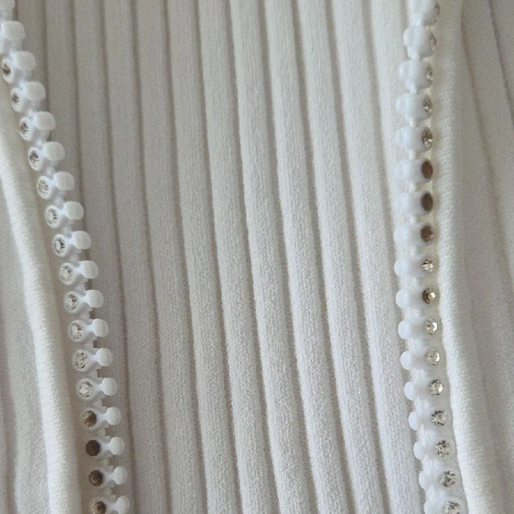 White Ribbed Sleeveless Rhonestone Zippered - Picture 3 of 7